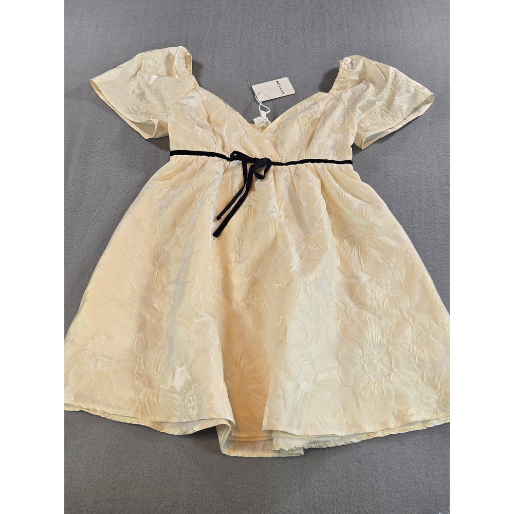 Heyson‎ Babydoll Dress Womens Medium Cream Floral Jacquard V-Neck Flutter Sleeve